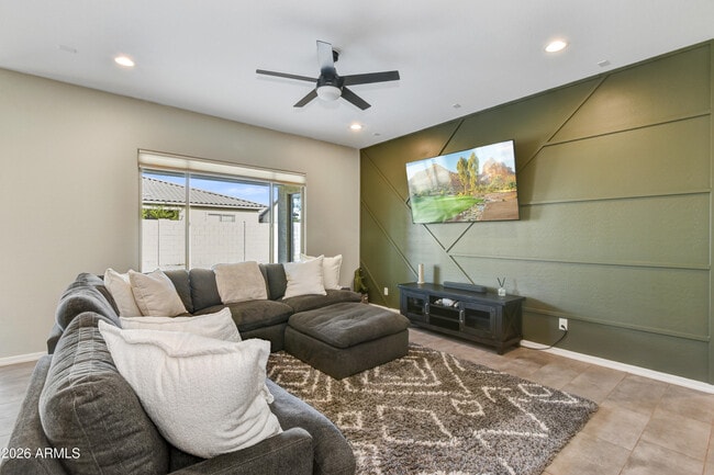 Building Photo - 23018 E Orchard Ln