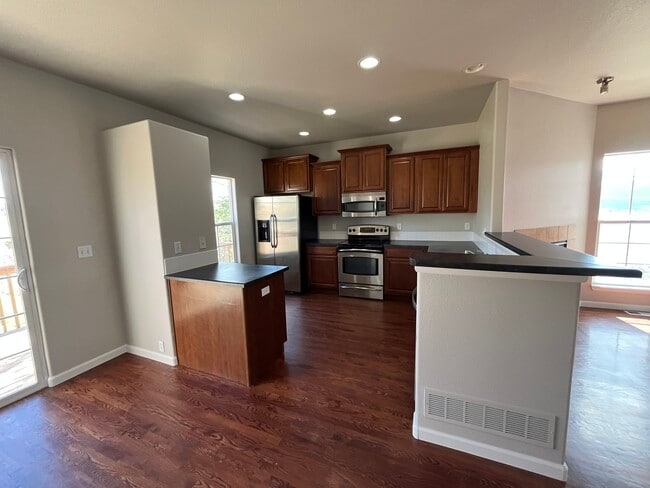Building Photo - 1119 Yellow Dogwood Heights