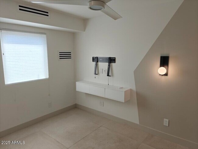 Building Photo - 7601 E 2nd St