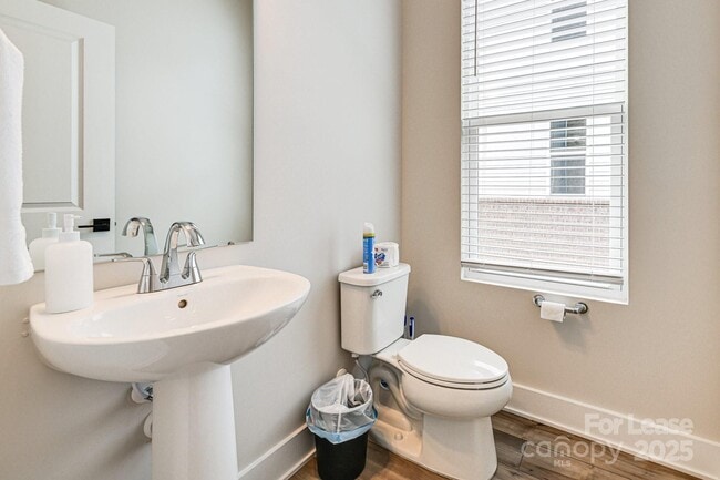 Building Photo - 3003 Jolene Ct