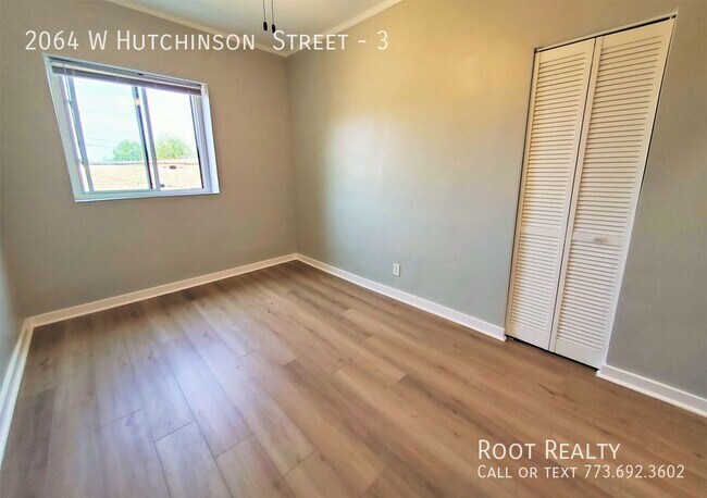 Building Photo - Lincoln Square / North Center – Modern Top...