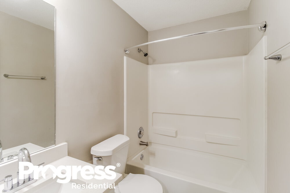 Building Photo - 3311 Royal Springs Ct