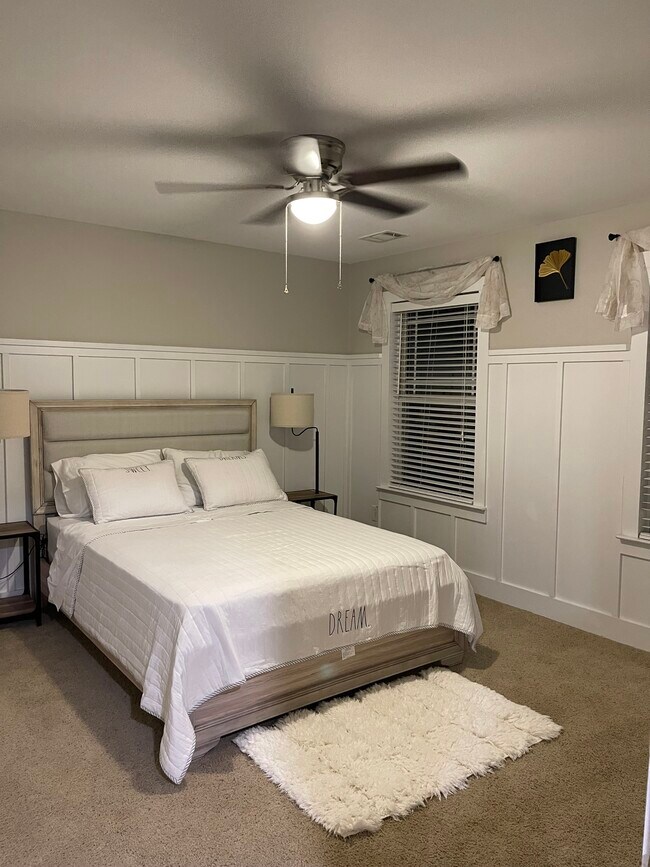 Building Photo - 1423 Kilchis Falls Way