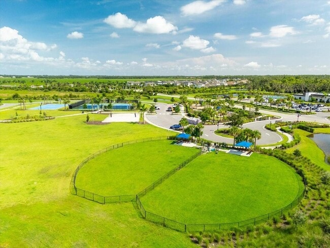 Building Photo - 8765 Daybreak St