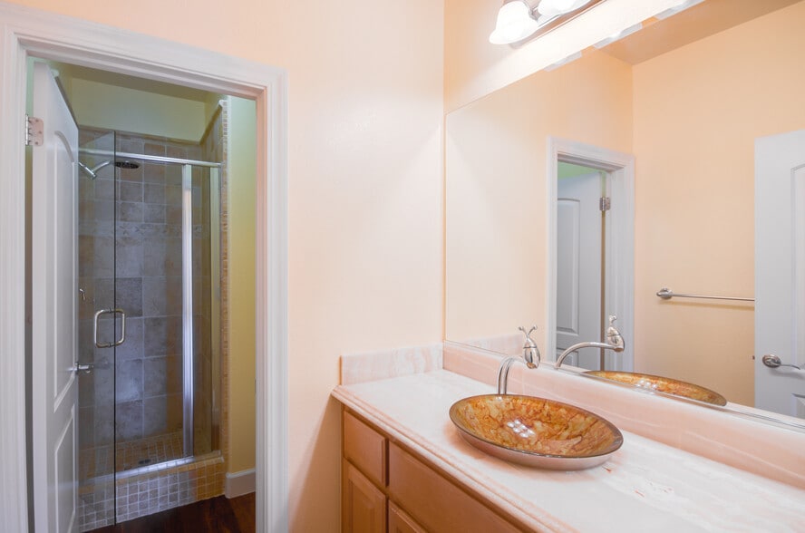 Building Photo - 55 Golden Aster Ct