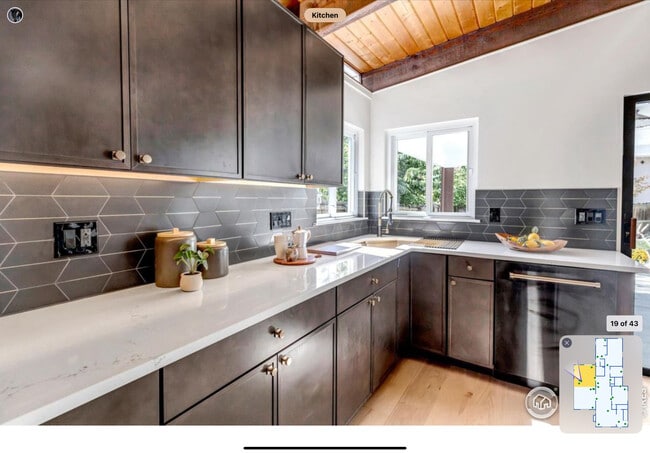 Building Photo - 2357 Grove St