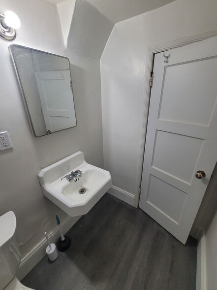 Building Photo - 481 S 100 E