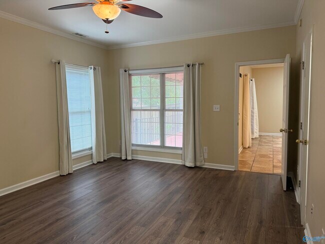 Building Photo - 139 Canterbury Dr