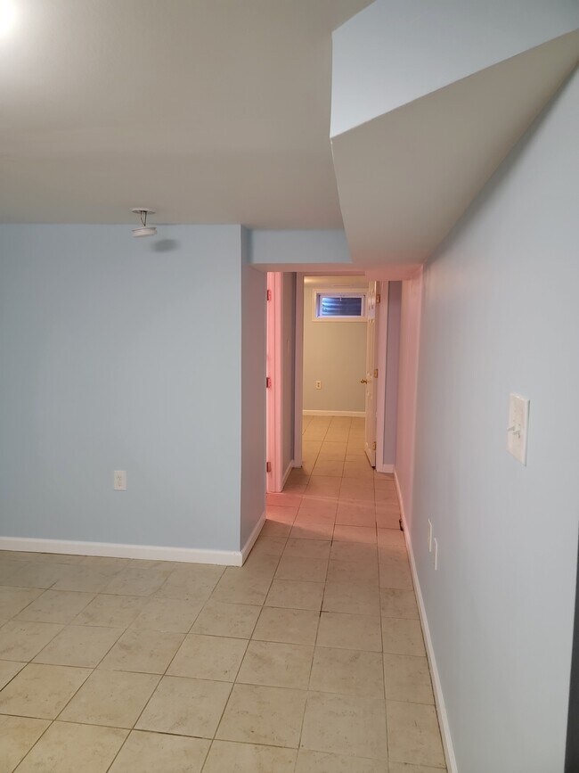 Hallway from kitchen area to bedroom - 2758 W George Mason Rd