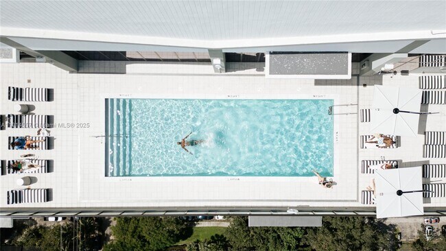 Building Photo - 307 SW 5th St