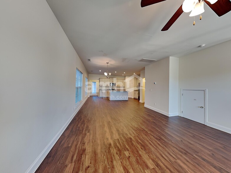 Building Photo - 5500 Central Grove Sq