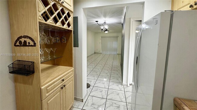 Building Photo - 7825 NE Bayshore Ct