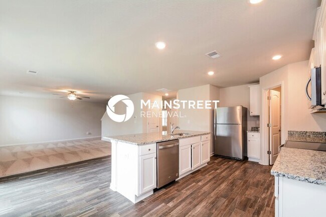 Building Photo - 4 Bedroom Pet-Friendly Home in Zebulon, NC with Main Street Renewal