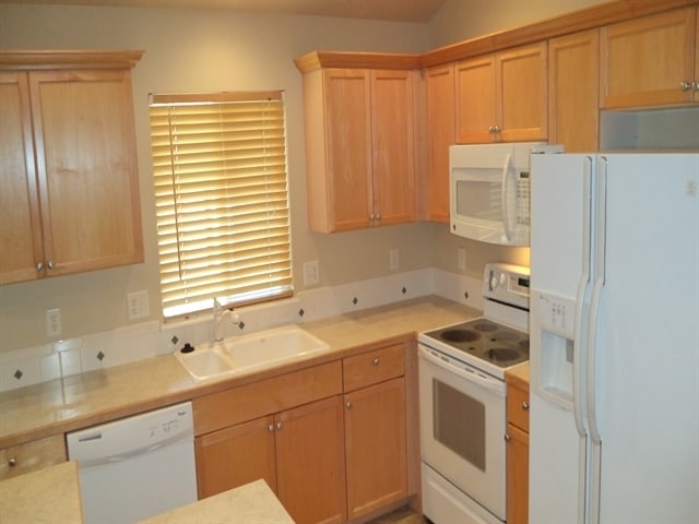 Building Photo - 1439 W Crenshaw St