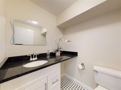 Building Photo - 137 Glenville Ave