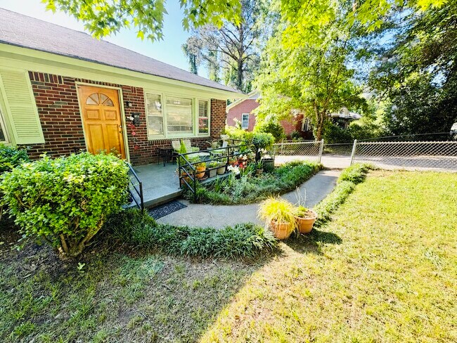 Building Photo - 4816 Dale Dr