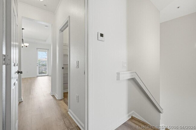 Building Photo - 4501 Mimosa Terrace