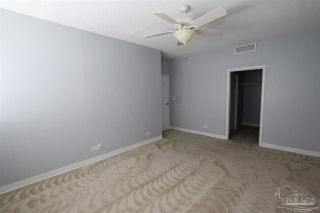 Building Photo - 825 Bayshore Dr