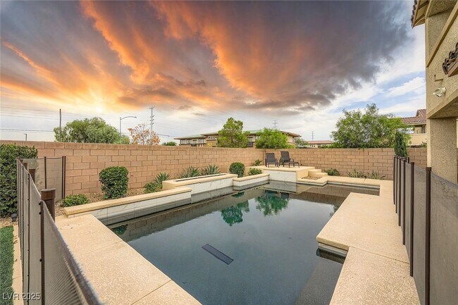 Building Photo - 5990 Viscaya Grv St