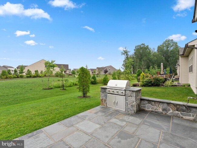 Building Photo - 6248 Zinnia Ln