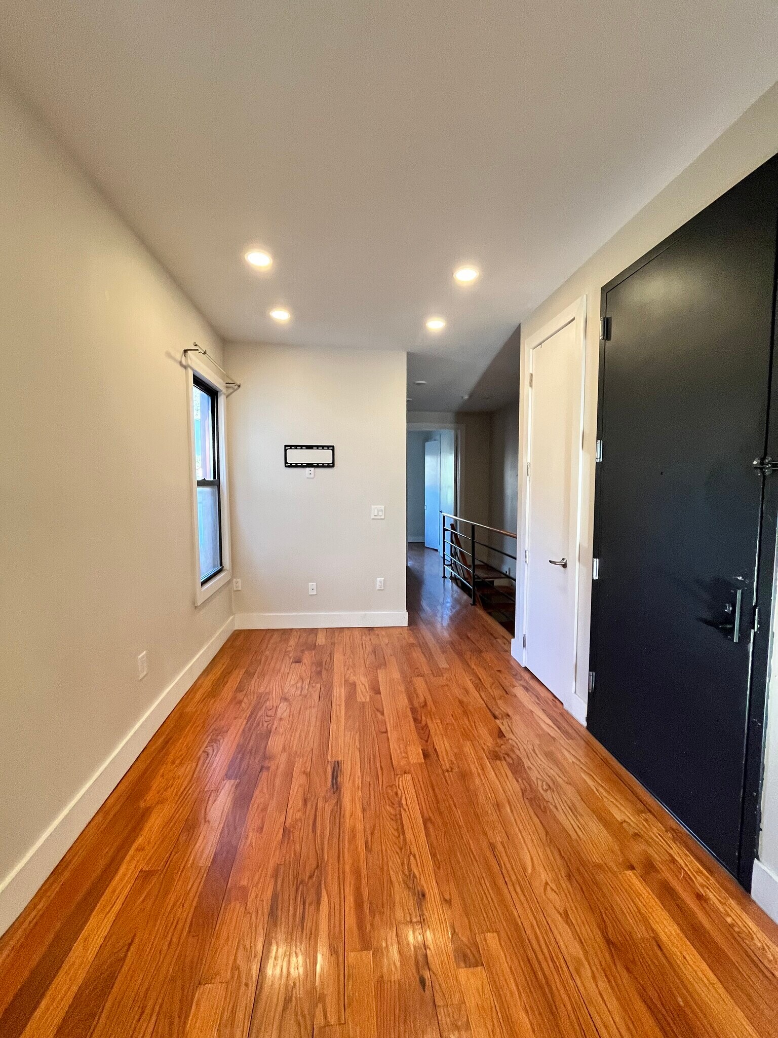 152 Boyd Ave 1A - 154 Boyd Ave