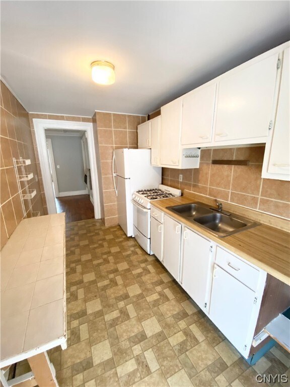 Building Photo - 905 State St