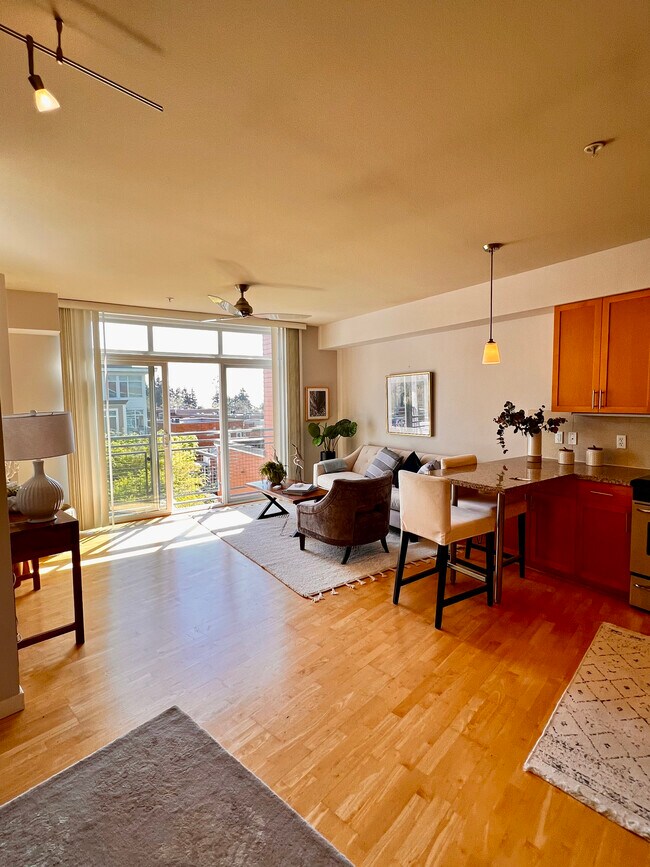 170 Harbor Square Loop NE 170 Harbor Square Loop NE Bainbridge Island