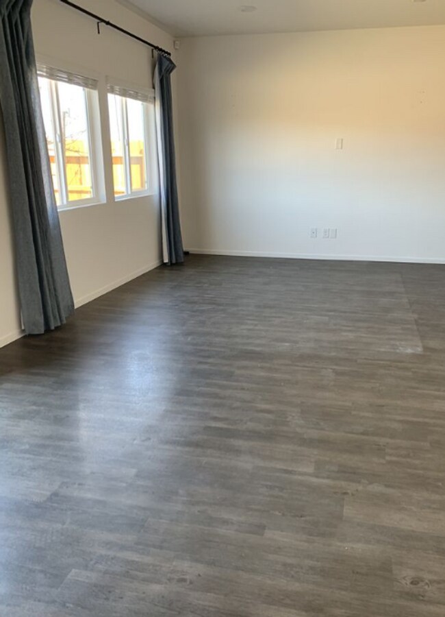 Building Photo - For Rent in Kiley Ranch – Bright, Spacious...