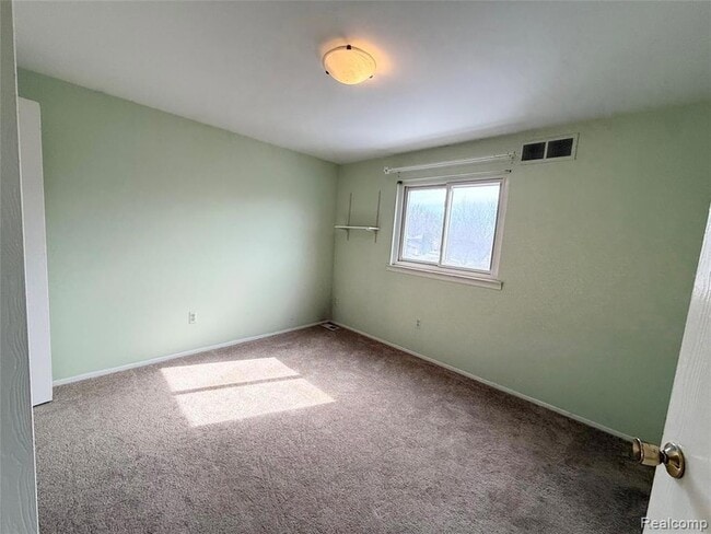 Building Photo - 6842 Indian Creek Dr