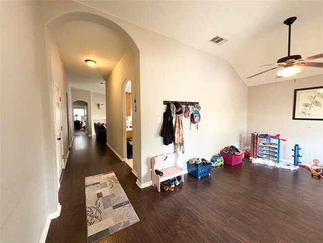Building Photo - 2204 Bakers Way