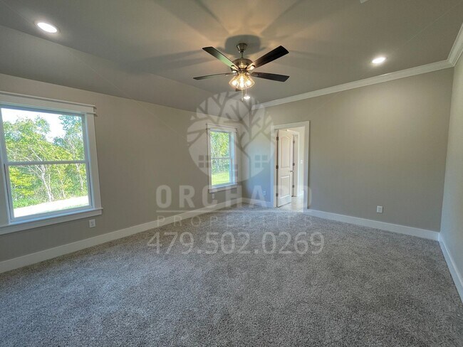 Building Photo - Bella Vista- Single-Family Home- Sought After Creekwood Plan