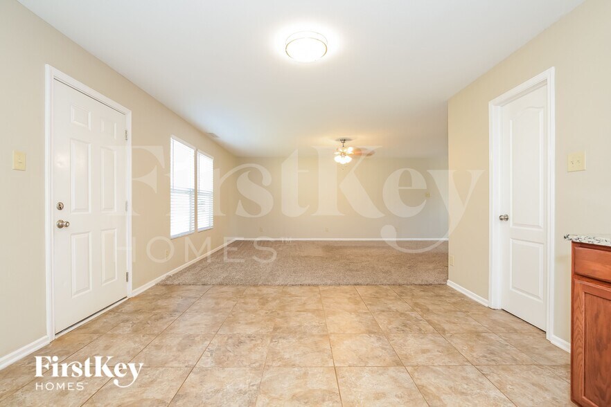 Building Photo - 5418 Fairway Forest Dr
