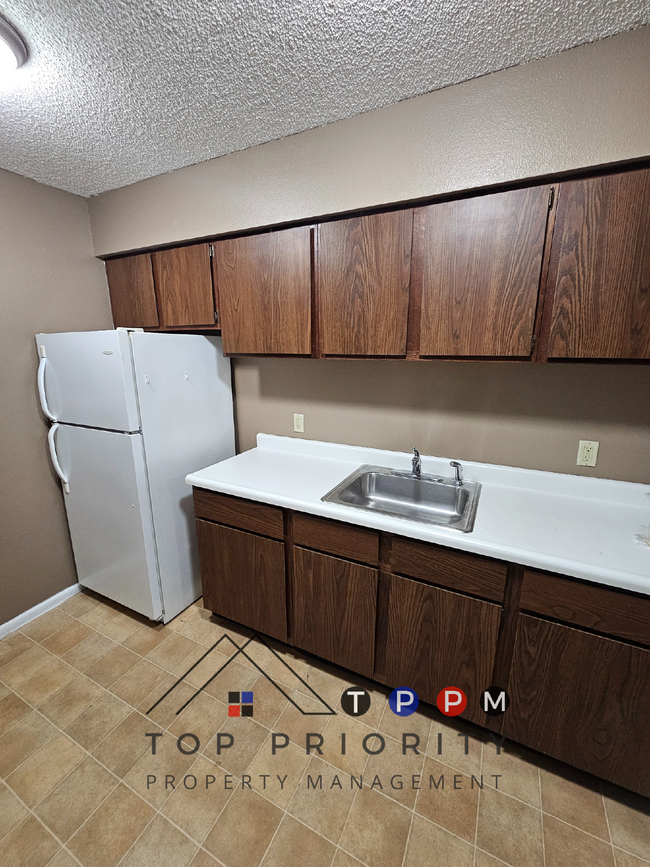 Building Photo - 1 Bedroom | 1 Bathroom Unit in Dysart Avai...