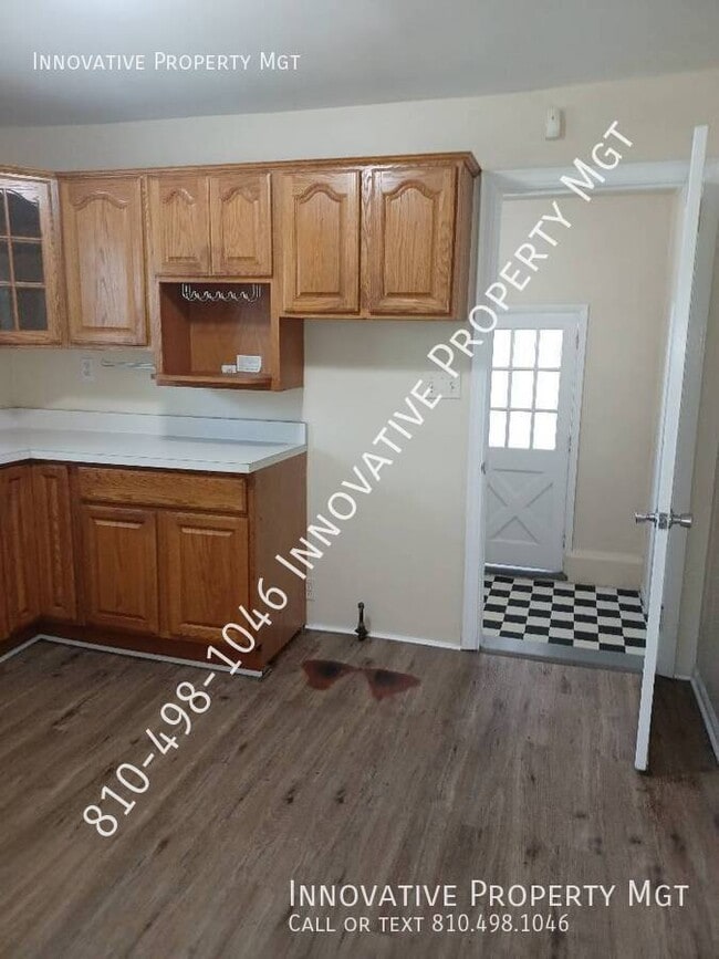 Building Photo - 2758 Brown St