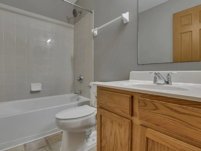 Building Photo - 7015 Onyxbluff Ln