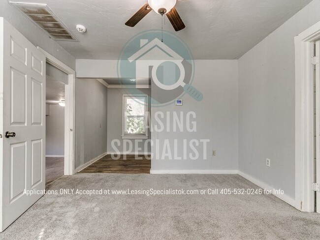 Building Photo - MOVE IN SPECIAL! Charming NW Oklahoma City...