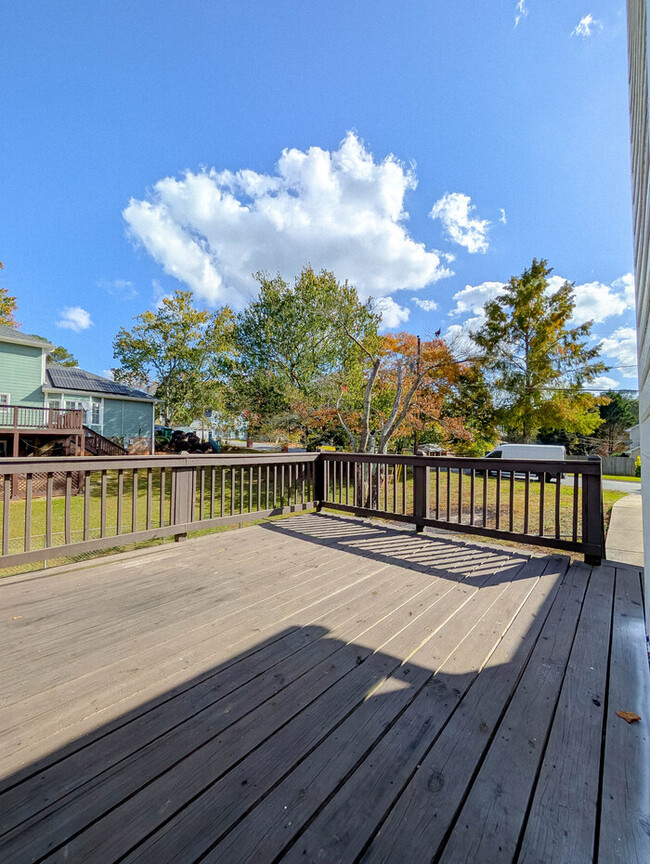 Building Photo - Distinctive Large Home in Tucker in Smoket...