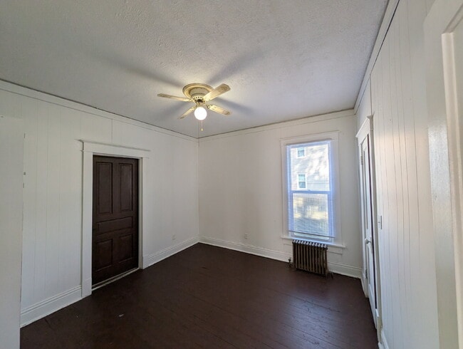 Building Photo - 202 E Barker Ave
