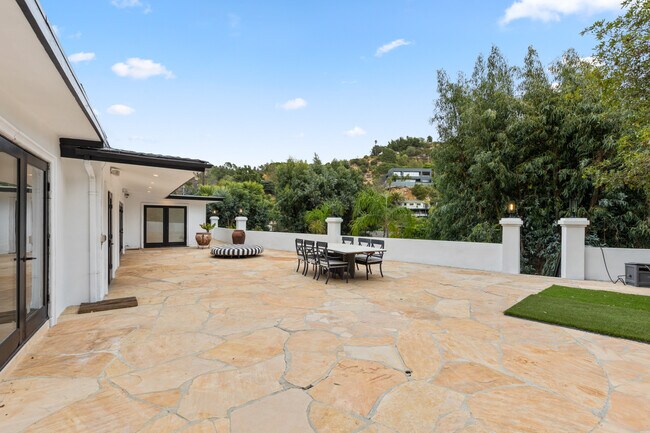 Building Photo - 9572 Stuart Ln