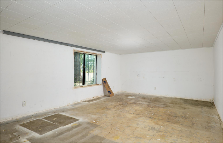 Building Photo - 1440 Beach St