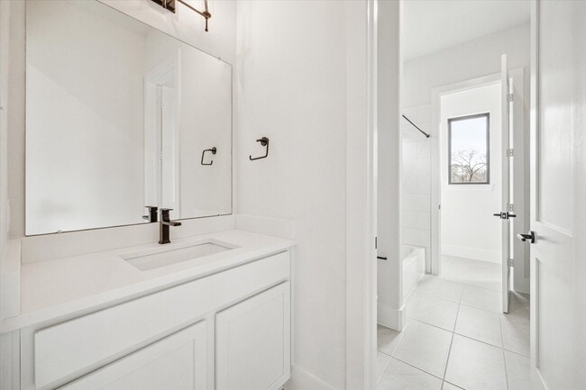 Building Photo - 14010 Vista Reserve Pl