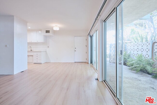 Building Photo - 7712 Pso Del Rey