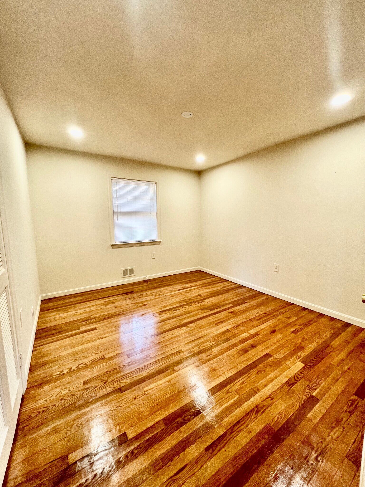 Building Photo - 7510 Sanner Rd