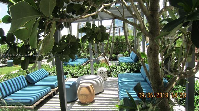 Building Photo - 650 NE 32nd St