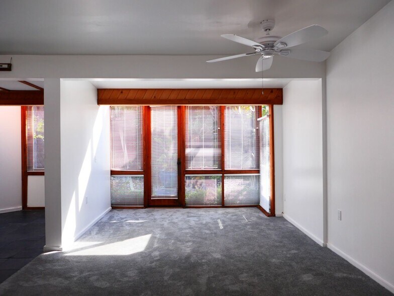 Building Photo - 6456 Surfside Way