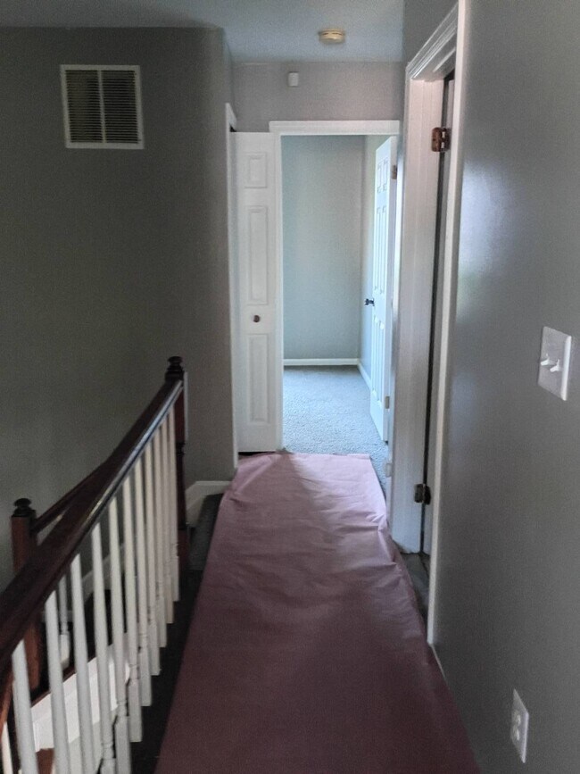 Building Photo - 8901 Harkate Way
