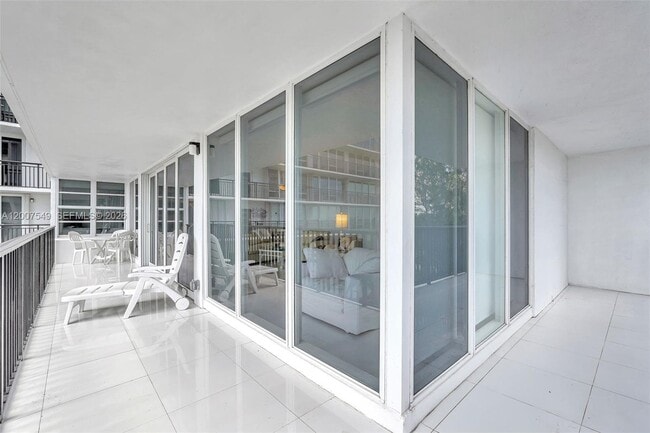 Building Photo - 4280 Galt Ocean Dr