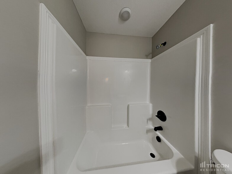 Building Photo - 1041 Charles Thomas Dr