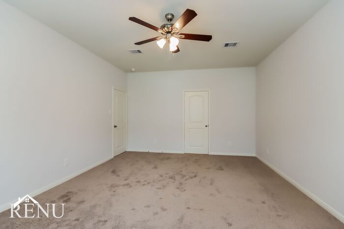 Building Photo - 10417 Sweetwater Creek Dr