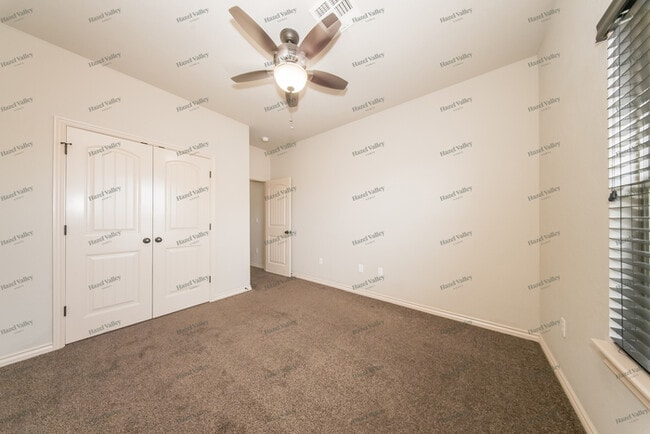 Building Photo - 20551 Frontier Ave